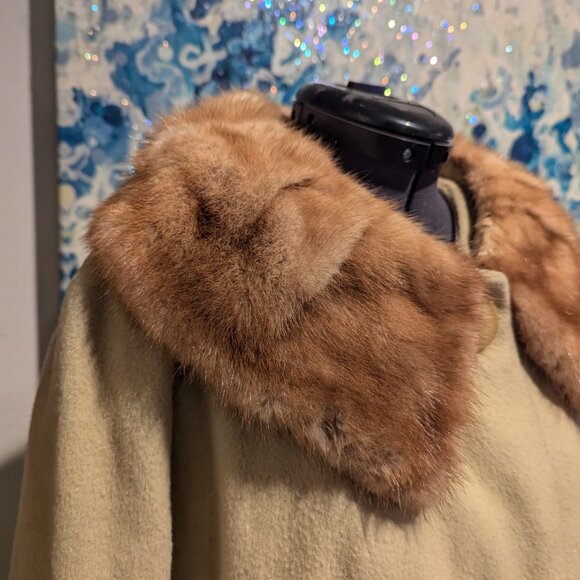 VINTAGE 60s cashmere ivory fur collar swing coat - Picture 3 of 7